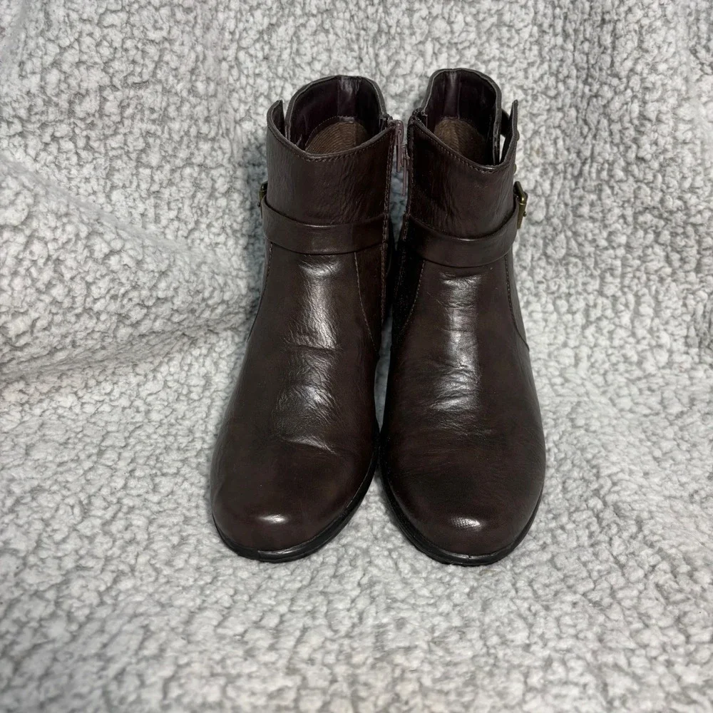 Easy Street Comfort Wave Brown Ankle Boots Womens 8N Buckle Strap‎ Block Heel